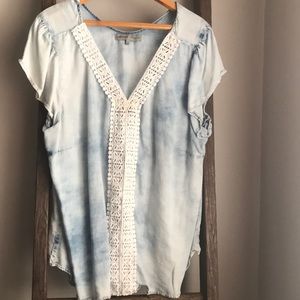 Distressed jean look tee